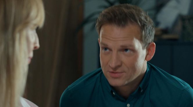 Barwy szczęścia, odcinek 3130. Agnieszka (Katarzyna Tlałka), Łukasz (Michał Rolnicki)