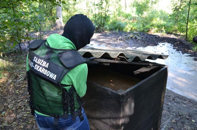 Kolejna leśna bimbrownia na Podlasiu zlikwidowana