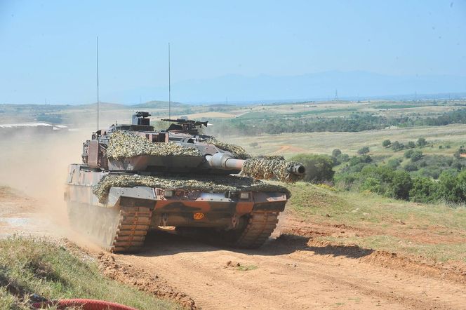 Ponad 400 nowych wozów bojowych i modernizacja czołgów. Niemcy kuszą Grecję