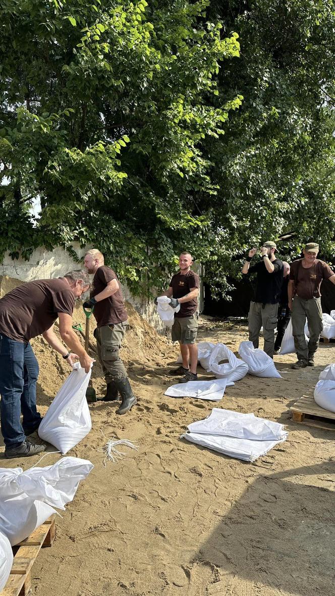 Wrocław. W miejskim ZOO trwają przygotowania do walki z żywiołem