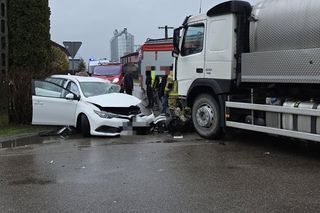 Groźny wypadek w Krzesku-Majątku. W aucie zakleszczona była jedna osoba