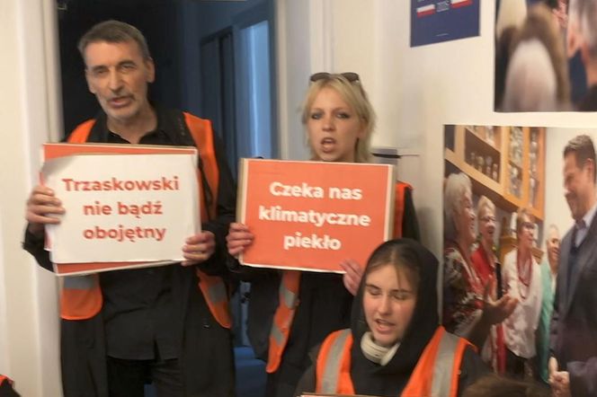 Ostatnie Pokolenie okupuje siedzibę sztabu Rafała Trzaskowskiego w Warszawie