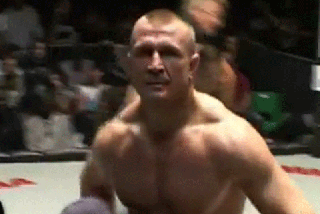 Damian Grabowski rozbity na gali UFC. Wytrzymał w oktagonie 14 sekund i otarł się o rekord [WIDEO]