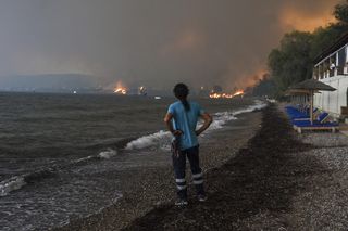 Wielkie pożary w Grecji! Zakintos płonie, przerażające filmy w sieci