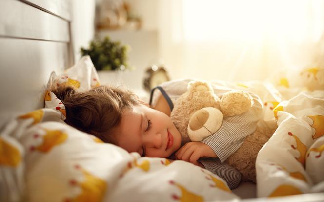 Drzemka dziecka w ciągu dnia, czyli kiedy dziecko przestaje spać w dzień?