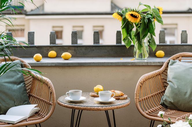 Tu znalazłam najlepsze meble na balkon! Ceny, nowości - wszystko z popularnych sklepów!