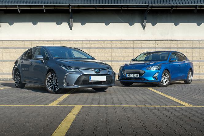 Dużo oferują i palą mało. Ford Focus Sedan kontra Toyota Corolla Sedan - TEST, PORÓWNANIE