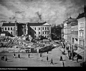 Tajemnica bydgoskiego Starego Rynku. Dlaczego hitlerowcy zburzyli dumę miasta? Zobacz archiwalne zdjęcia [GALERIA]