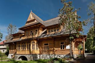 Willa „Oksza” w Zakopanem. To arcydzieło architektury. Wznieśli ją góralscy cieśle w najpiękniejszej części Małopolski