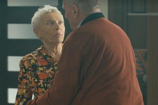 Barwy szczęścia, odcinek 3075: Krystyna (Hanna Bieluszko), Krzysztof (Jacek Kałucki)