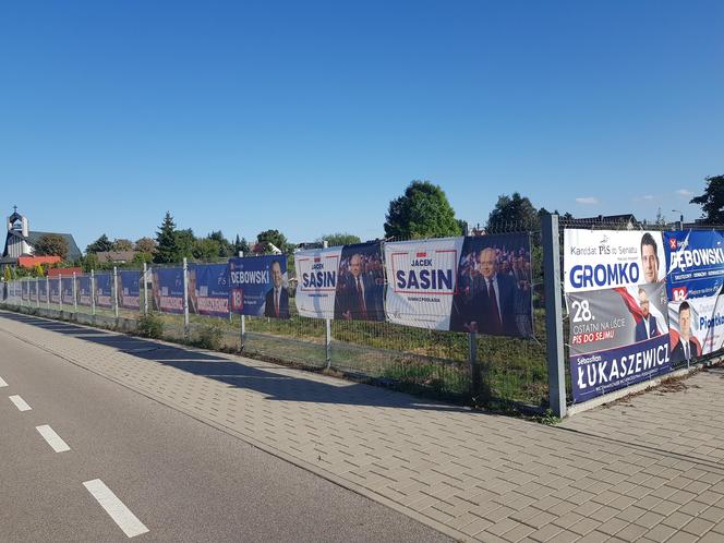 Plakaty wyborcze zalały cały Białystok. Wiszą już na każdym słupie. Sprawdźcie te najciekawsze [ZDJĘCIA]