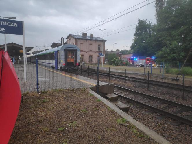 Tragedia w Dąbrowie Górniczej. Mężczyzna wtargnął pod pociąg