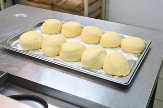 Zut pączek z paprykarzem 