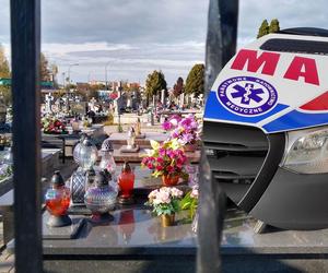 Nieszczęśliwy wypadek na cmentarzu w Rykach. 38-latek wpadł do świeżo wykopanego grobu