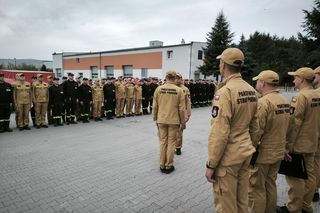 Strażacy z Wielkopolski pojechali na pomoc zagrożonym powodziom mieszkańcom Śląska [zdjęcia]
