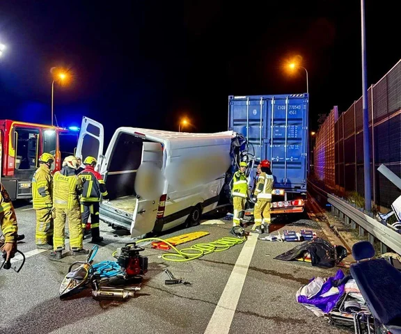 Tragiczny wypadek pod Warszawą. Pięć osób nie żyje