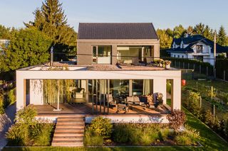 Dom z Dwiema Kalenicami na trudnej działce w Konstancinie-Jeziornie. To było wyzwanie projektowe!