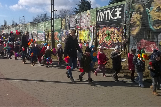Przedszkolaki podczas Dnia Wiosny w Gorzowie.