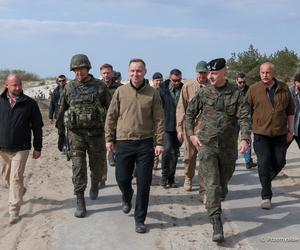 Prezydent Andrzej Duda na ćwiczeniach z żołnierzami w Ustce