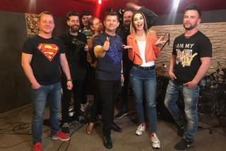 Zenek śpiewa z Olą Kot