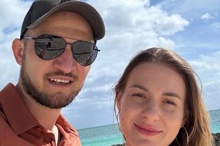 Nowa dziewczyna Rafała Gajdy to prawdziwa piękność! Rolnik zabrał ją na Bahamy