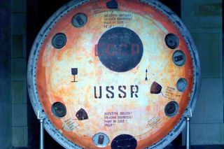 Kapsuła lądownika Sojuz 30 znajdująca się w Muzeum Polskiej Techniki Wojskowej w Warszawie