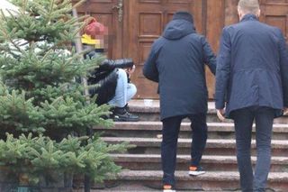 Tyle dał dziewczynce pod Kościołem! Lech Wałęsa wybrał się na modlitwę w samo południe