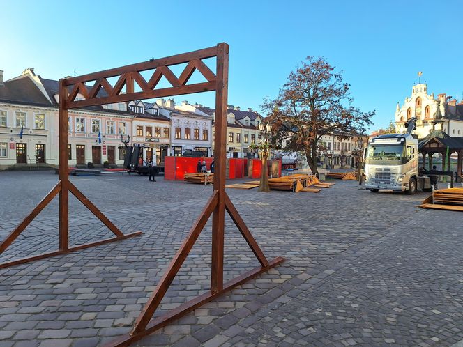 Świąteczne Miasteczko w Rzeszowie już powstaje!