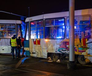 Zderzenie tramwaju linii 10 z autobusem 107 we Wrocławiu