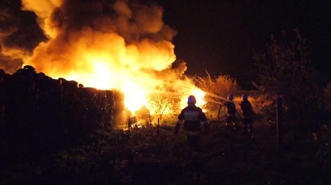 Pożar składowiska opon w Buszycach