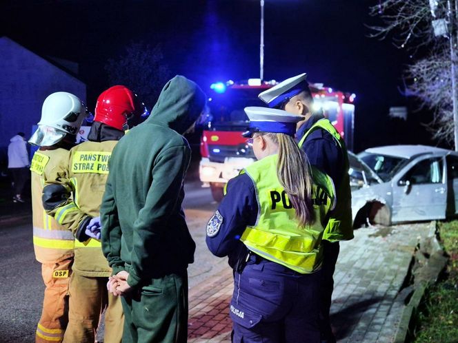 17-latek skosił autem słup energetyczny