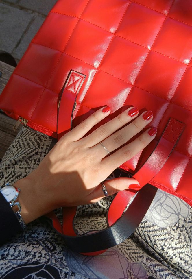 Jesień na paznokciach mieni się kolorami. Oto najmodniejszy manicure nadchodzącego sezonu!