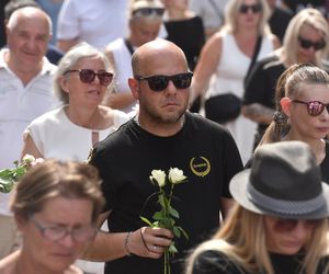 Marsz Milczenia dla Klaudii w Toruniu. „Niech nasza cisza przemówi głośniej niż słowa” [GALERIA]