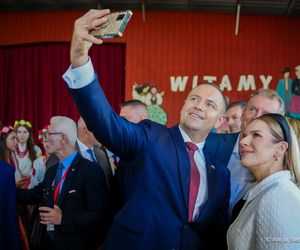 Prezydent Karol Nawrocki i pierwsza dama w Amerykańskiej Częstochowie