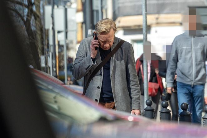 Arkadiusz Janiczek wychyla małpkę w samo południe