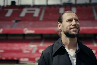  SkyShowtime ujawnia zwiastun serialu dokumentalnego Krychowiak: krok od szczytu 