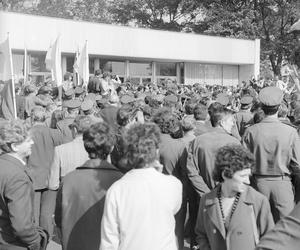 Powrót piłkarskiej reprezentacji Polski z Mistrzostw Świata w Republice Federalnej Niemiec - powitanie na lotnisku Okęcie, 1974 rok