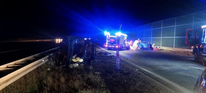 Tragiczny wypadek na A2. Dwie osoby nie żyje. Jeden z kierowców jechał pod prąd