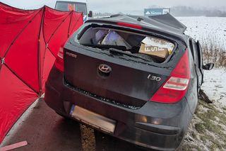 Potworna kraksa osobówki z tirem na DK 75 pod Nowym Sączem. Kierowca nie przeżył