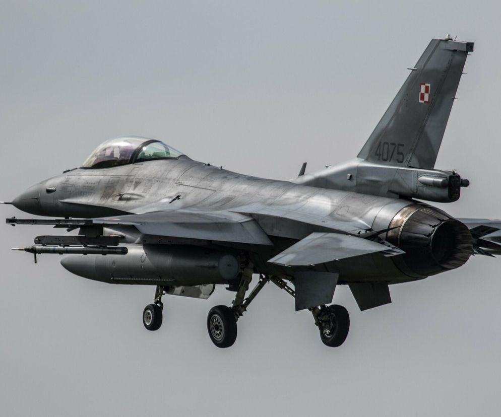 F-16