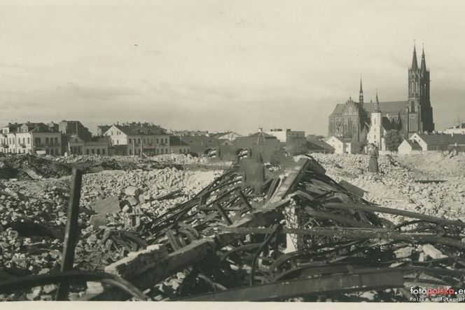 Miasto okrutnie zniszczone przez wojnę. Tak wyglądał Białystok 80 lat temu