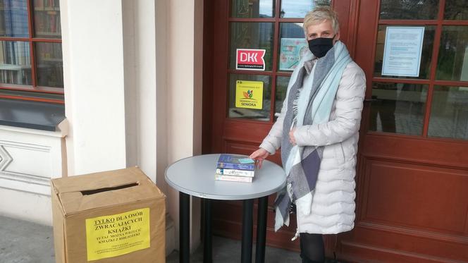  Książka na wynos lub z dostawą do domu. Jak biblioteki radzą sobie z epidemią? [POSŁUCHAJ]