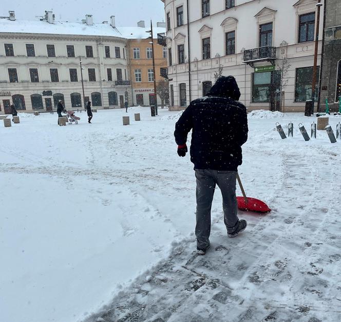 Atak zimy w Polsce. Sprawdź, gdzie sypnęło śniegiem