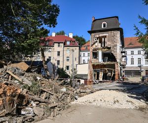 Szok, złość i płacz w Lądku-Zdroju. Miasto w niczym nie przypomina uzdrowiska [ZDJĘCIA]