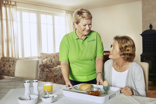 Praca opiekunki seniorów to zajęcie z perspektywami