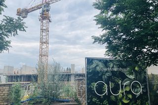 Aura w Poznaniu - aparthotel i zielona fasada