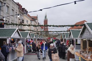 Wielkie otwarcie białostockiego jarmarku. Świąteczną atrakcję odwiedziły tłumy