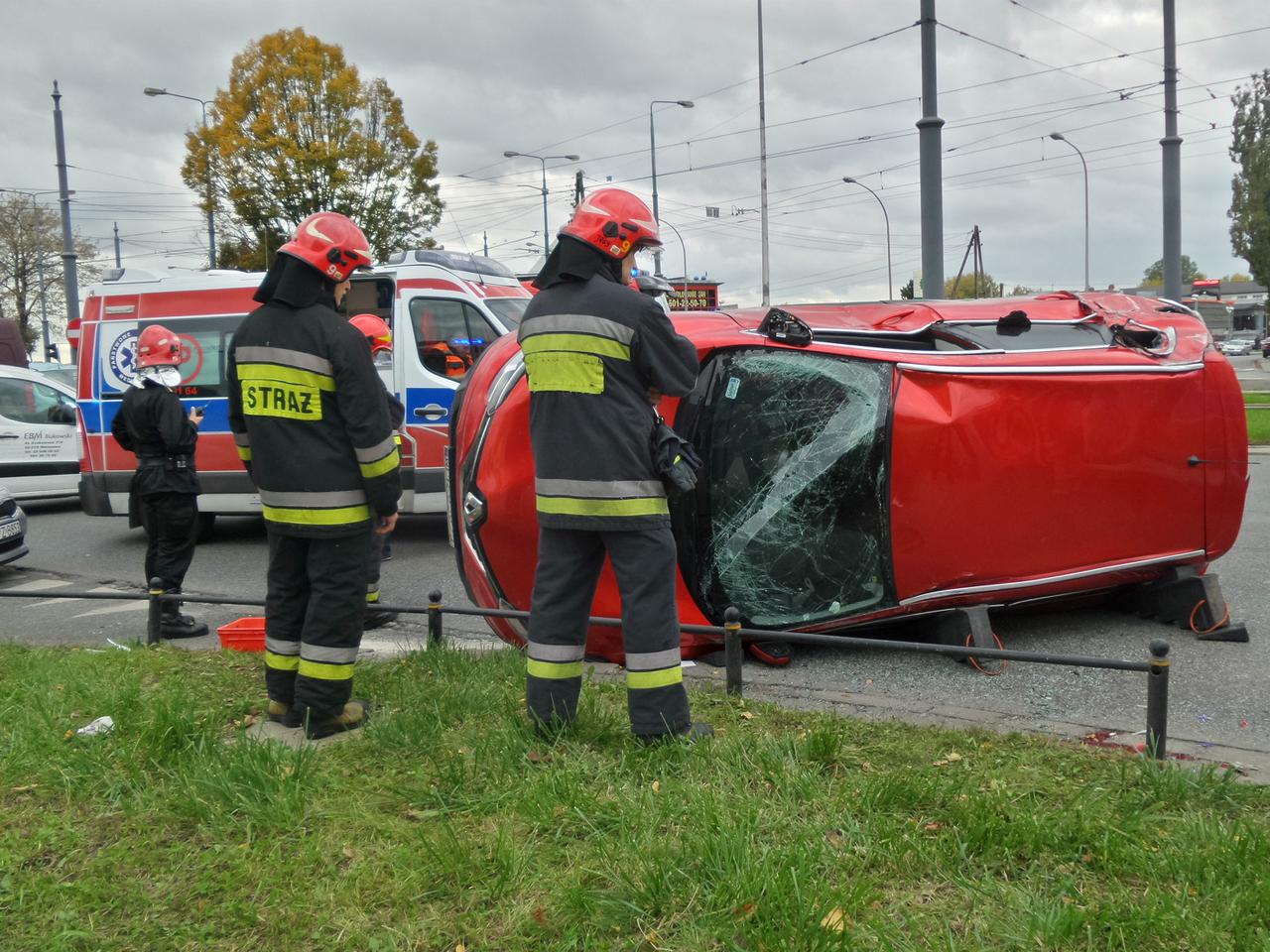 Samochód zmiażdżył rowerzystę