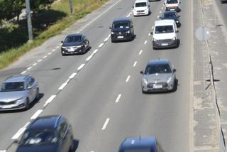 Zarząd Dróg Miejskich wyznacza 10-kilometrowy buspas na ul. Puławskiej. Kierowcy są wściekli!