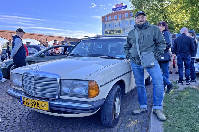 Zlot miłośników klasycznych samochodów w Gorzowie